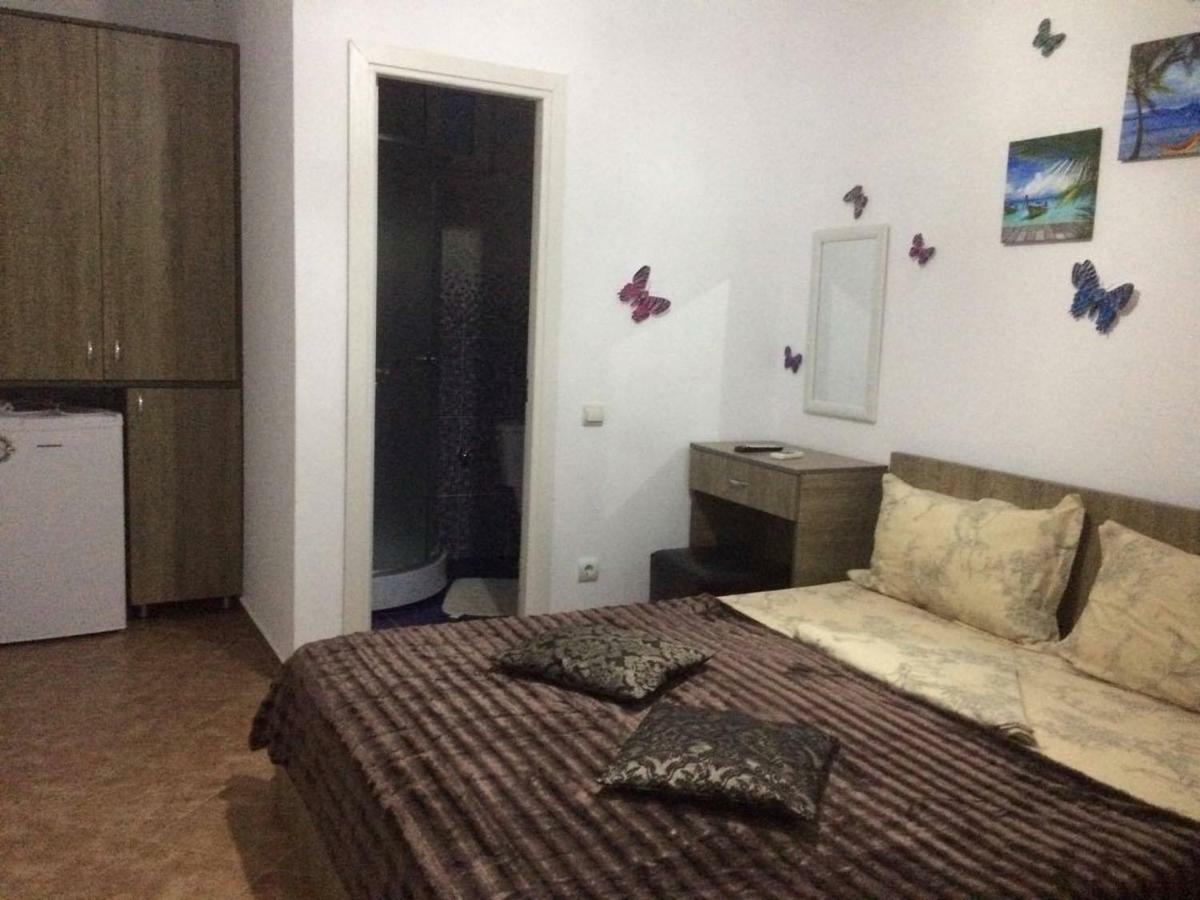 Hotel Casa Ultraviolet à Năvodari Extérieur photo