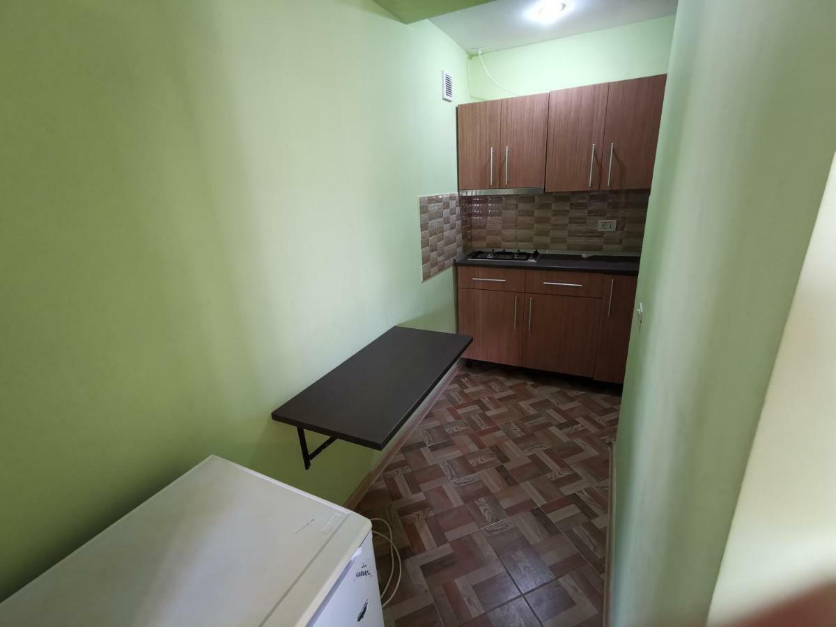 Hotel Casa Ultraviolet à Năvodari Extérieur photo
